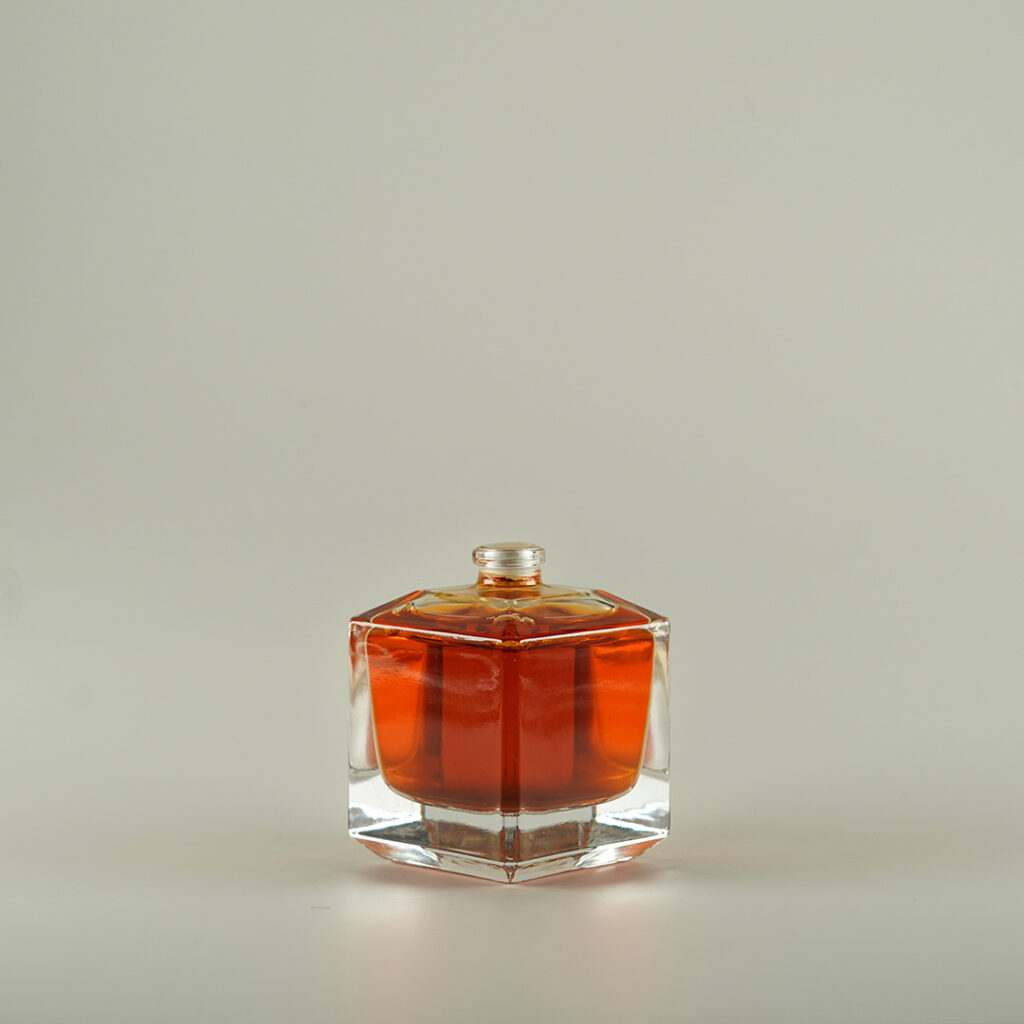 شیشه عطر 50 میلی لیتر باکارت کد 270021287000